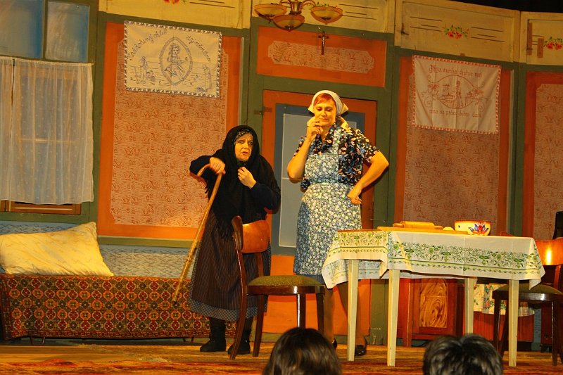 Trampoty z laskou (61).JPG